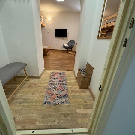 Little Swan Apartman Budapest Exterior photo